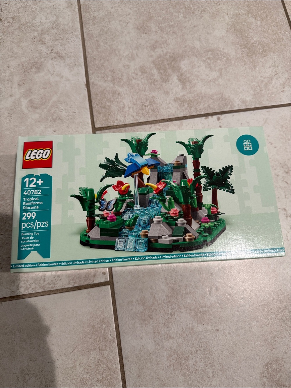 LEGO Tropical Rainforest Diorama 40782 NWT UNOPENED